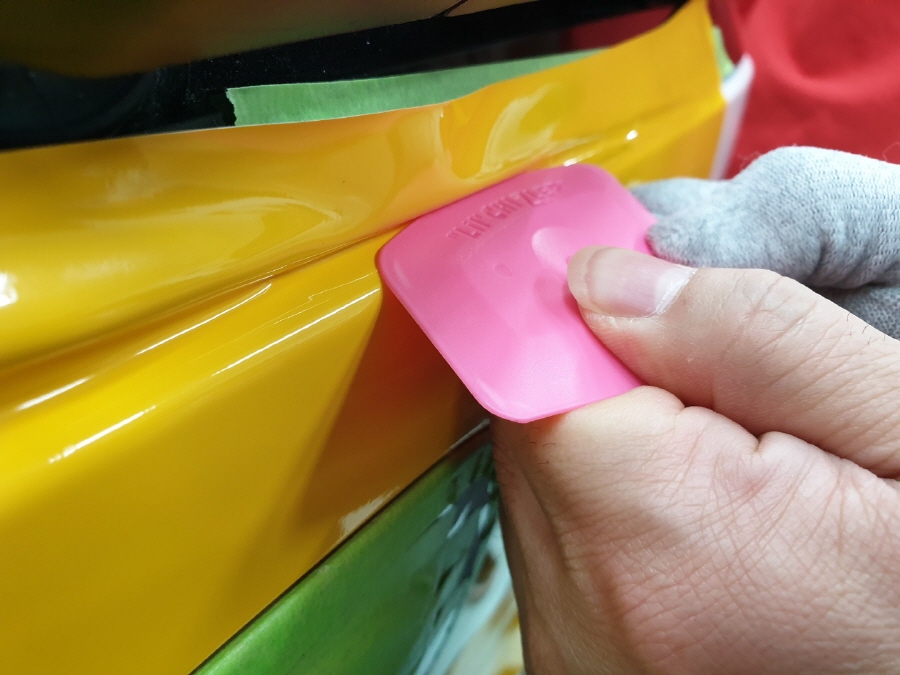 pink%2Bsqueegee%2B1.jpg