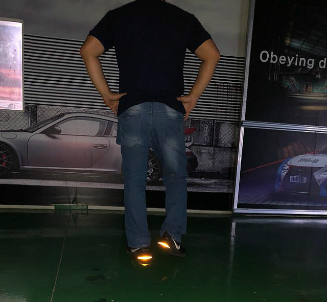 3M Safety sticker 초고휘도 운동화.JPG